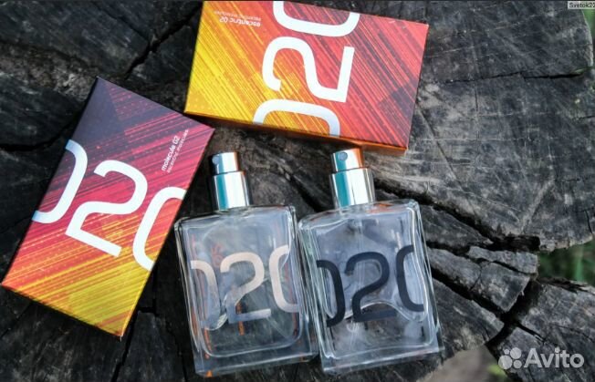 Escentric Molecule 02