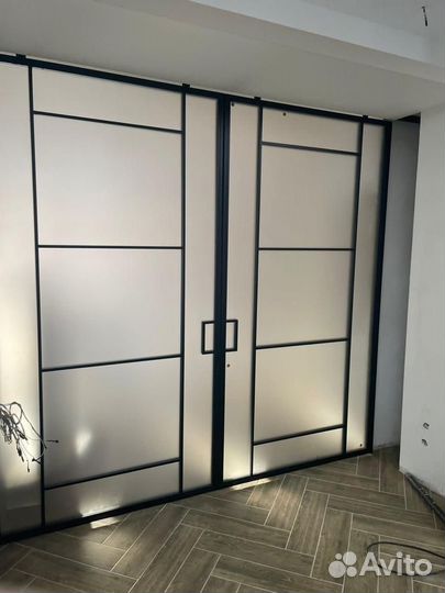 Перегородка из стекла под ключ