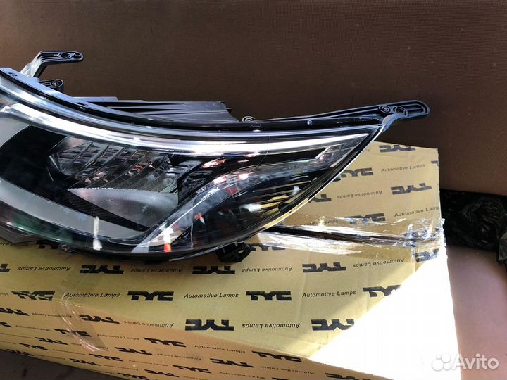 Фара на KIA RIO 921014X000