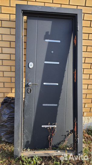 Дверь входная б/у 2050860