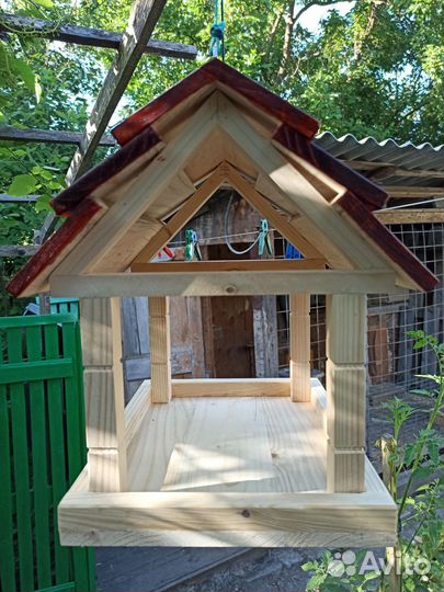 Кормушка для птиц