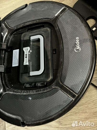 Робот пылесос midea