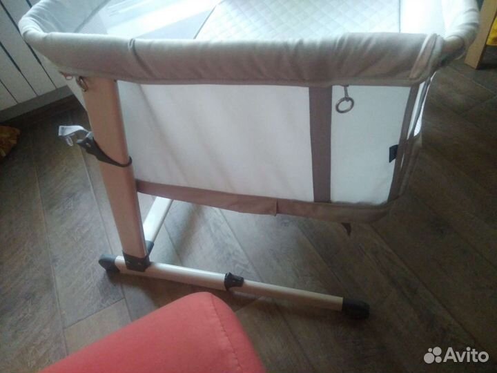 Кроватка для младенца походная