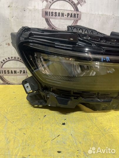 Jeep Grand Cherokee WL фара передняя правая