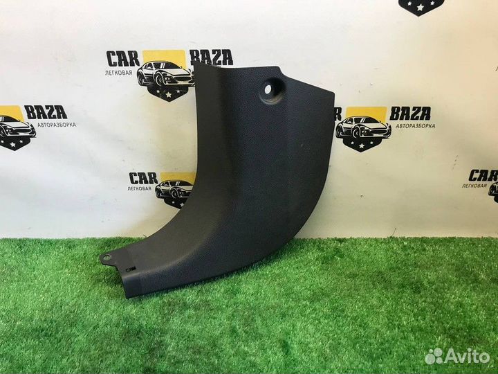 Накладка стойки (L) Ford Fiesta