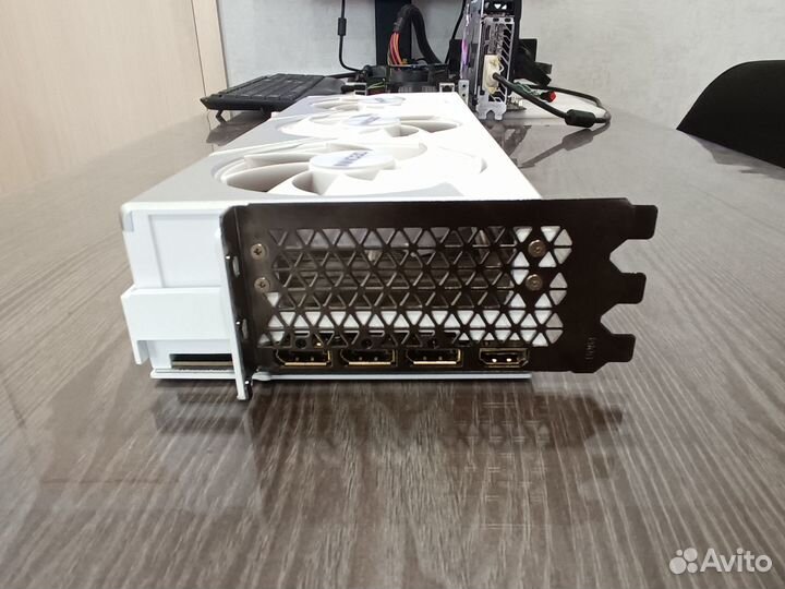 Inno3D RTX 4090 X3 OC 24GB White с гарантией