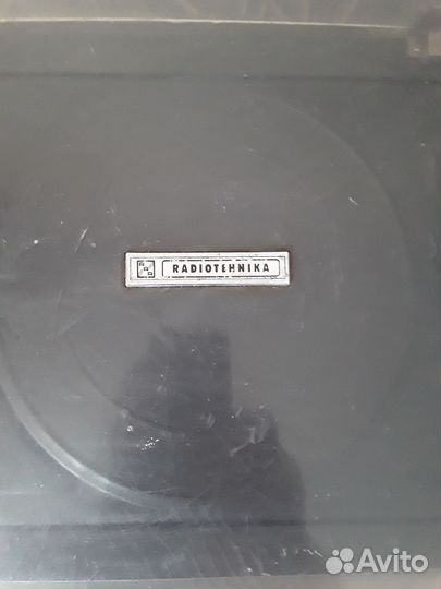 Проигрыватель виниловых пластинок