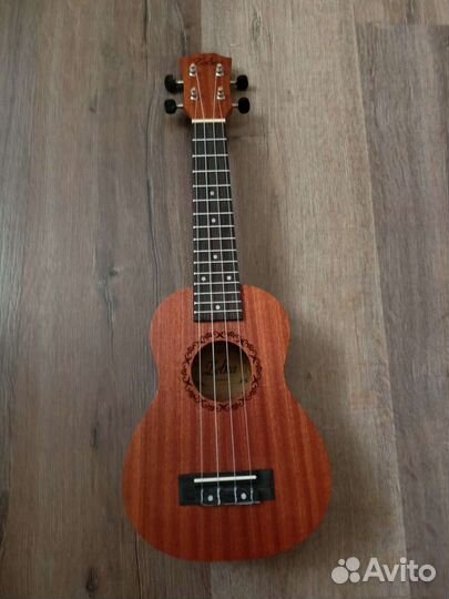 Укулеле сопрано+чехол в подарок