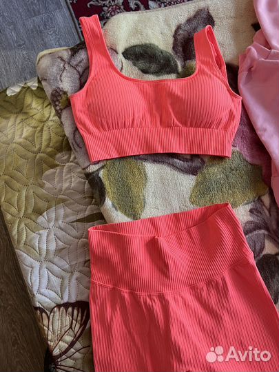 Костюм для йоги и фитнеса