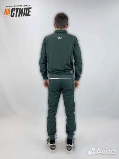 Спортивный костюм adidas