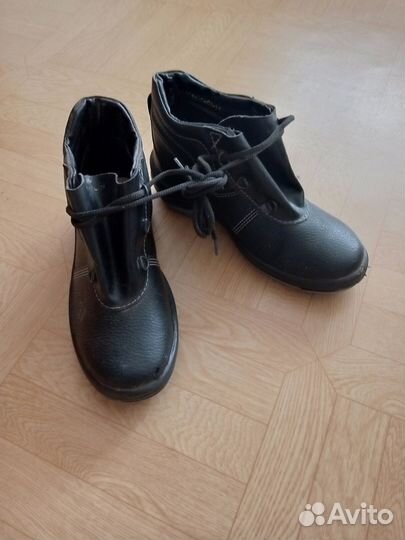 Ботинки рабочие женские