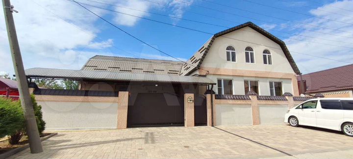 Дом 330 м² на участке 6 сот.