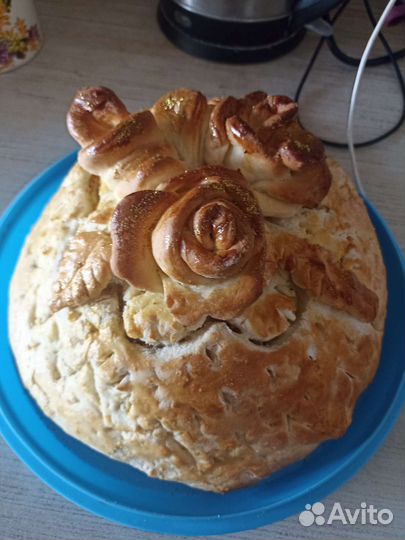 Курник и пасхальные куличи