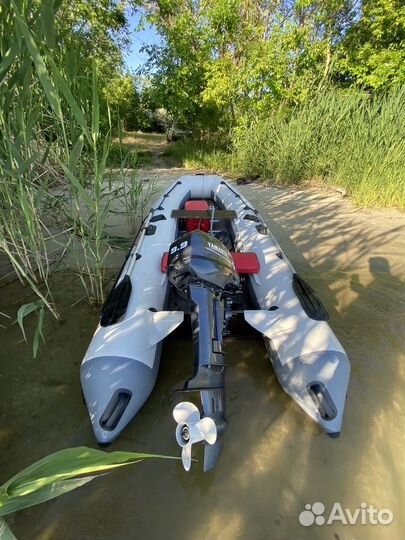 Лодка с мотором