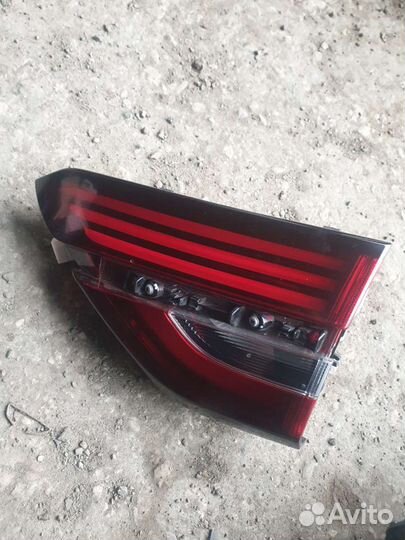 Geely coolray фонарь задний правый в крышку