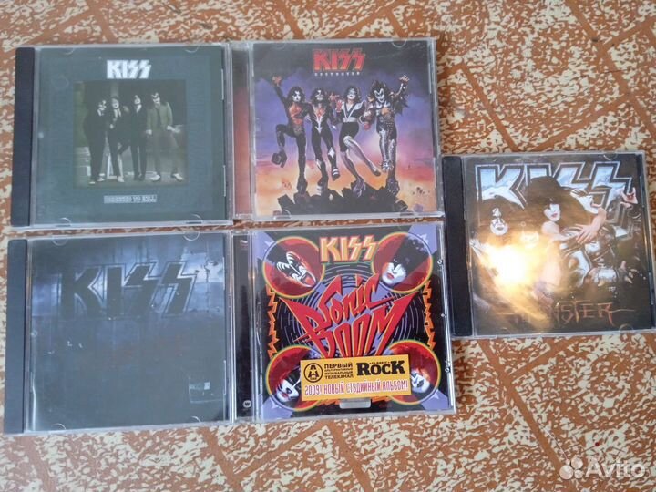CD kiss