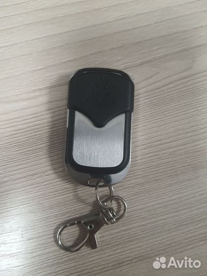 Универсальный пульт брелок для шлагбаумов и ворот