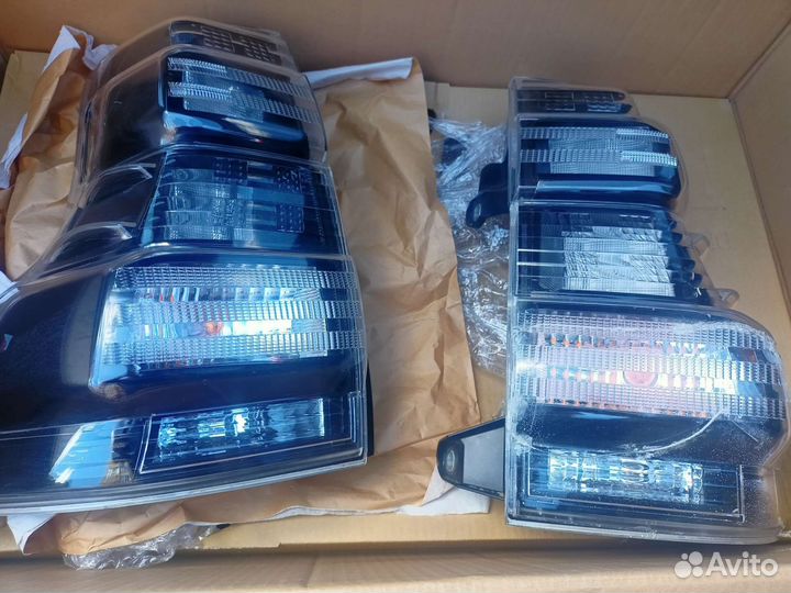 Фонари задние тайота Прадо 150 прозрач. Оригинал