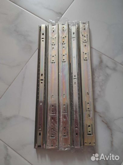 Направляющие для выдвижных ящиков