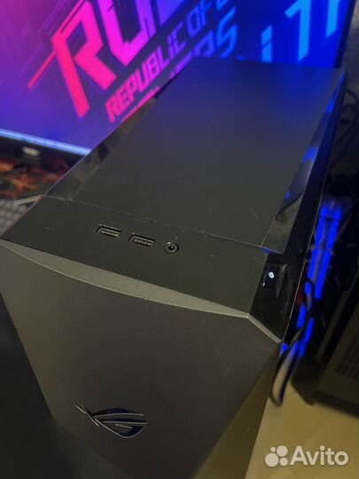 Корпус Asus ROG strix