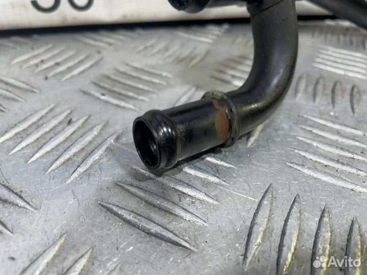 Б/У Трубка системы охлаждения Audi A3 8P1 2#002