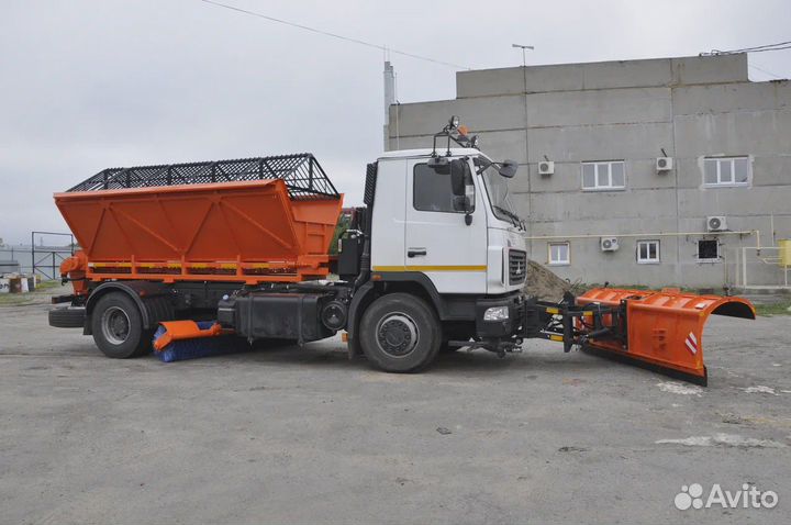 Комбинированная дорожная машина маз