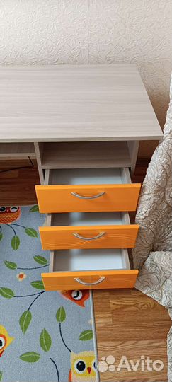 Детский письменный стол