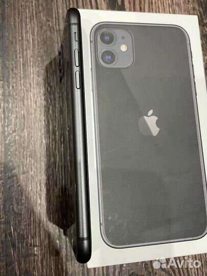 iPhone 11, 64 ГБ