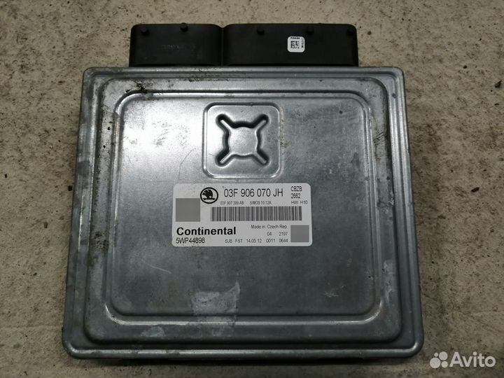 Блок управления двс эбу Skoda Yeti