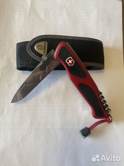 Нож victorinox rangergrip 52