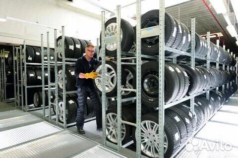 Nokian Tyres WR SUV 4 215/65 R17