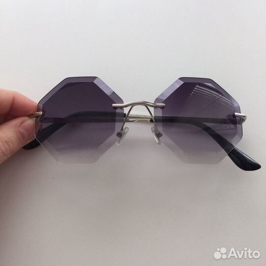 Очки солнцезащитные