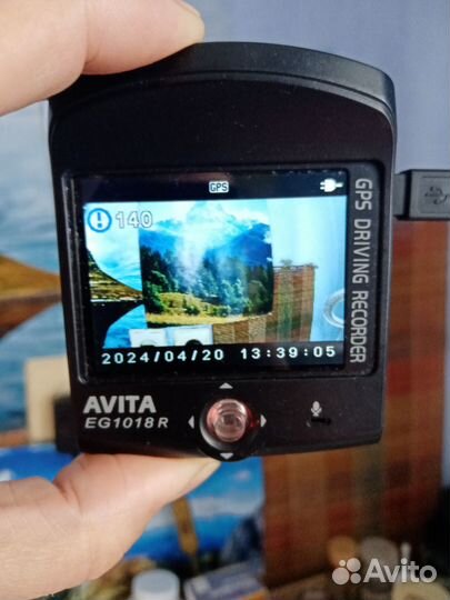 Продам зеркало от Isusu Bighorn и видеорегистратор