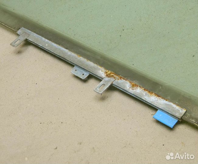 Стекло двери передней правой VW Passat B3