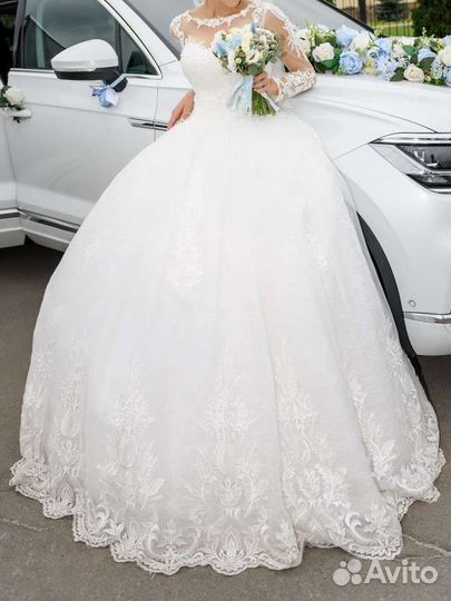 Свадебное платье