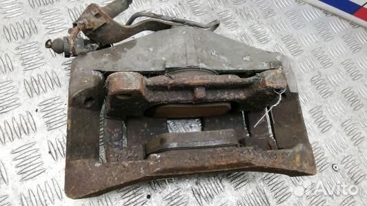 Суппорт тормозной передний правый audi A8 D3 (HEA2