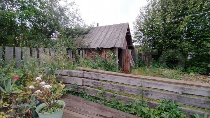 Дом 28,4 м² на участке 40 сот.