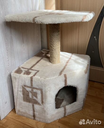 Домик для кошки с когтеточкой