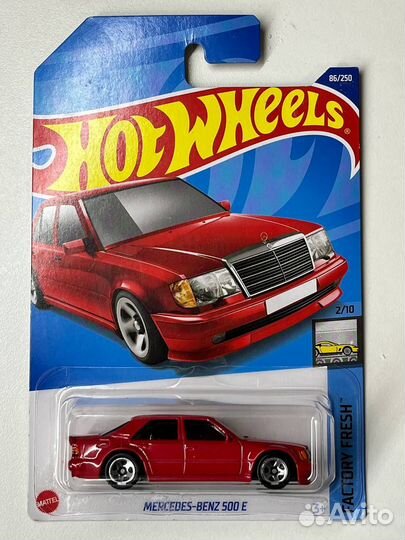 Hot Wheels Mercedes-benz 500 e (Красный)