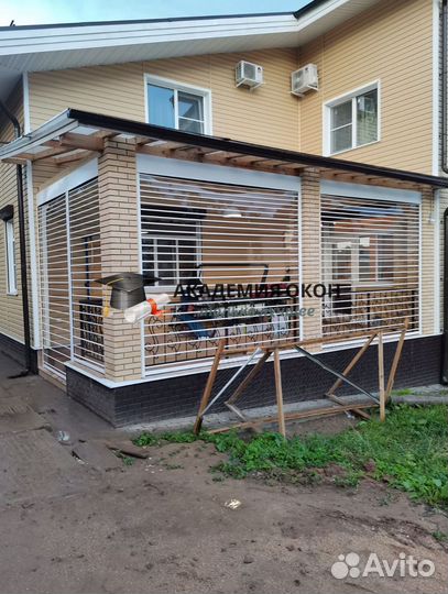 Прозрачные рольставни из поликарбоната