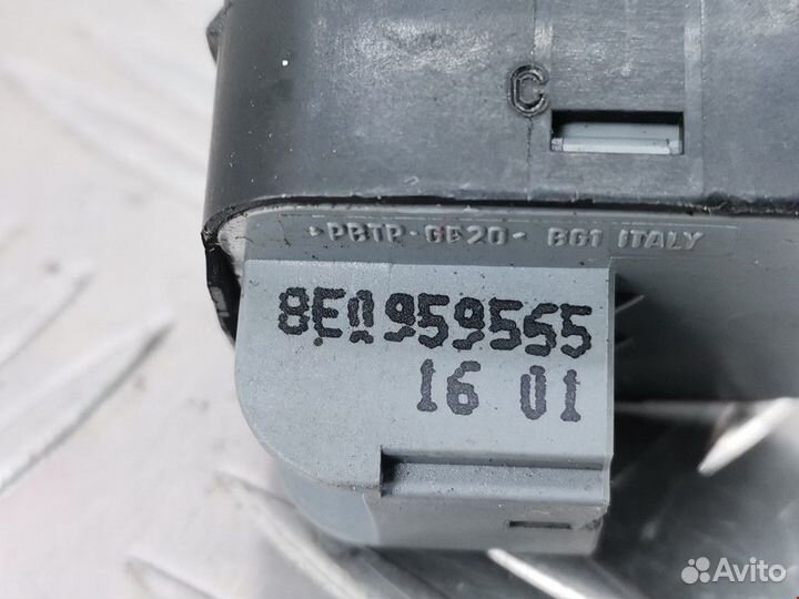 Кнопка (выключатель) Audi A4 B5 рест. 2001