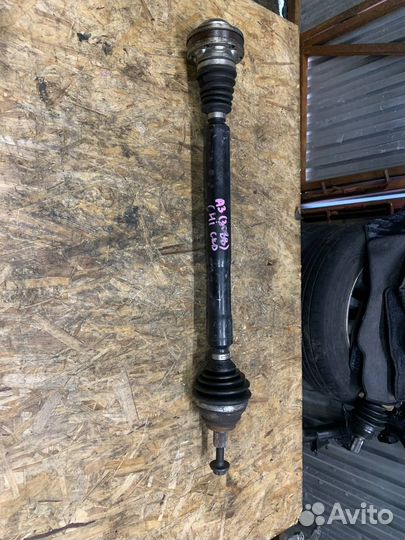 Привод передний правый audi A3 8P