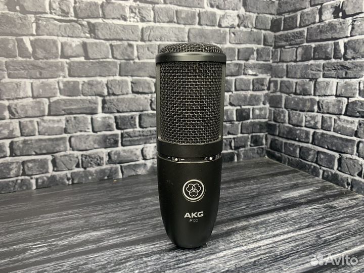 Студийный микрофон akg p120