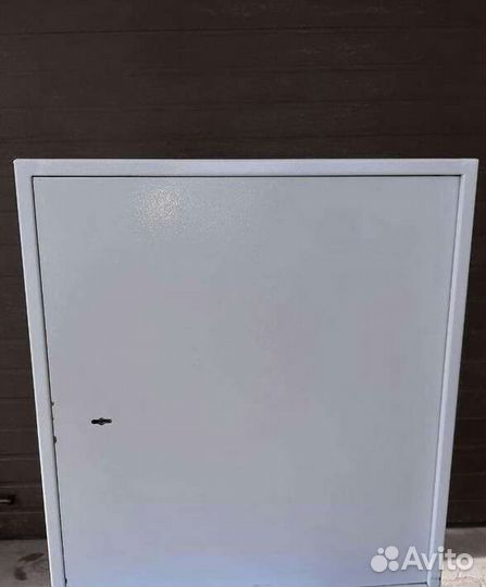 Серверный шкаф,дверь,полки