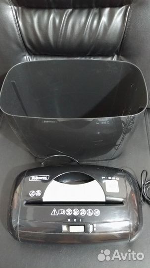 Уничтожитель бумаг Fellowes P-35C (шредер)