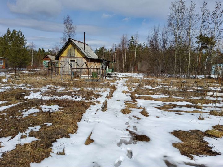 Дача 15 м² на участке 10 сот.