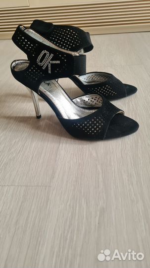 Босоножки новые 38 размера, новые