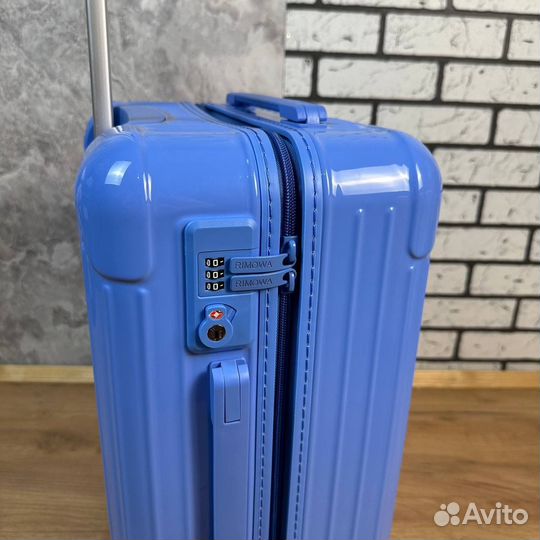 Чемодан rimowa