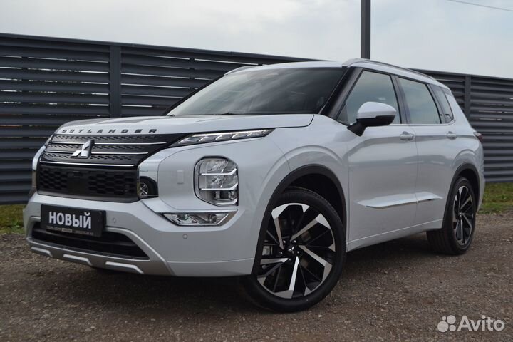 Mitsubishi Outlander, 2023