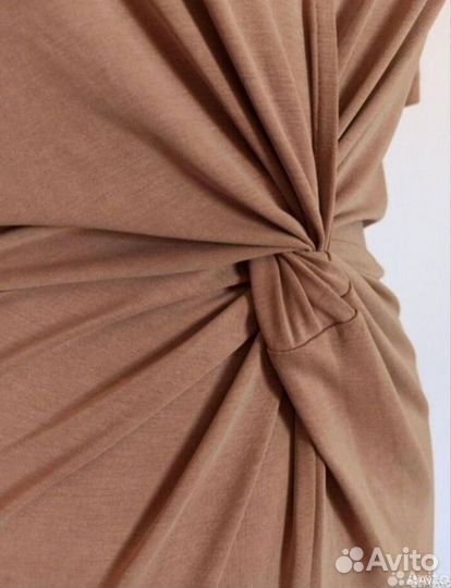 Платье hm коктейльное бежевое пудровое платье